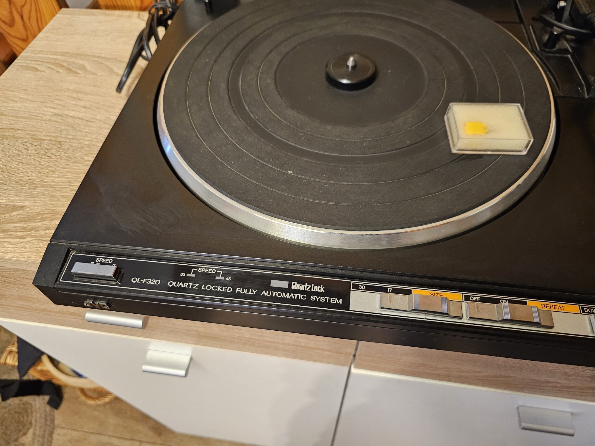 Gramofon Jvc QL-F320B full automat