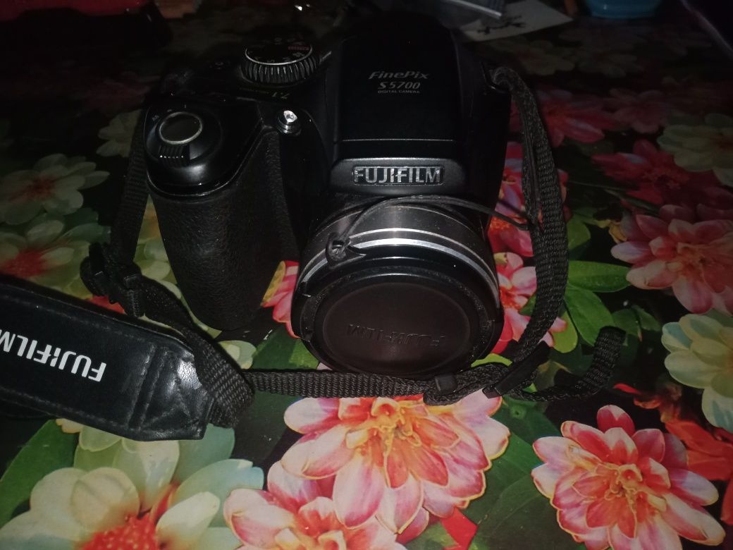 Fujifilm FinePix S 5700