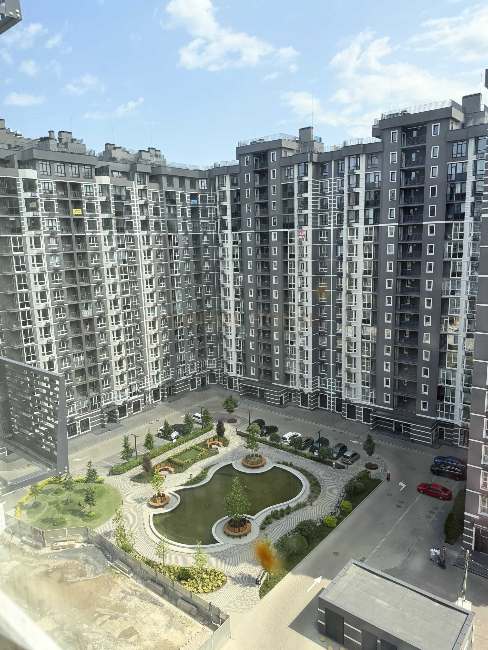 2кімнатна з балконом. Центр