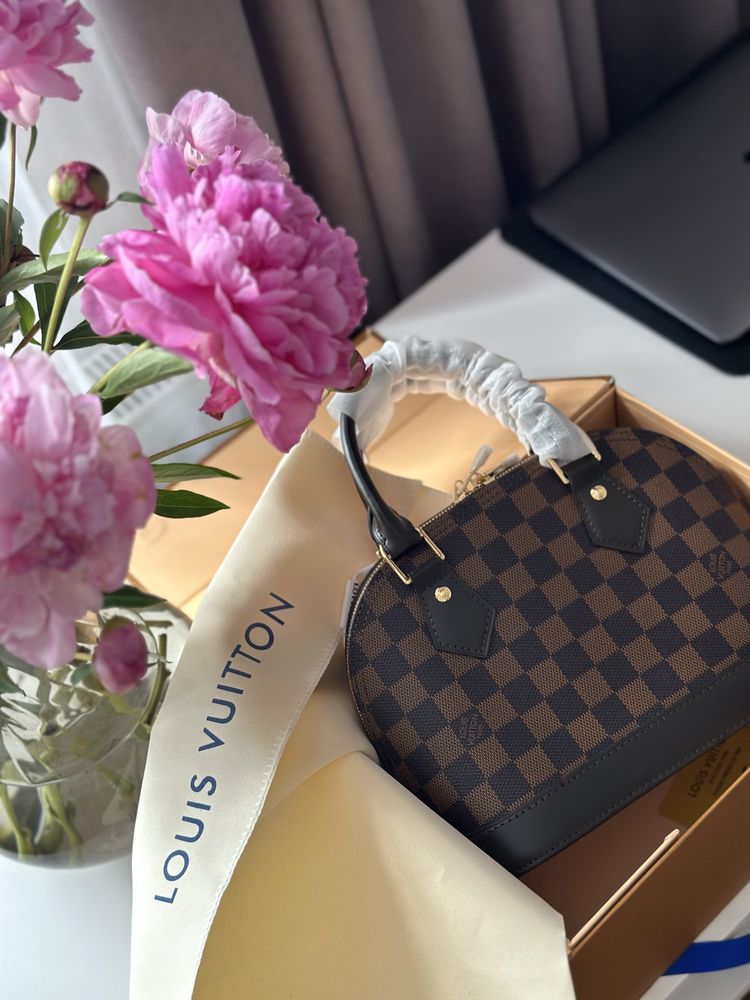 Сумка Louis Vuitton Alma