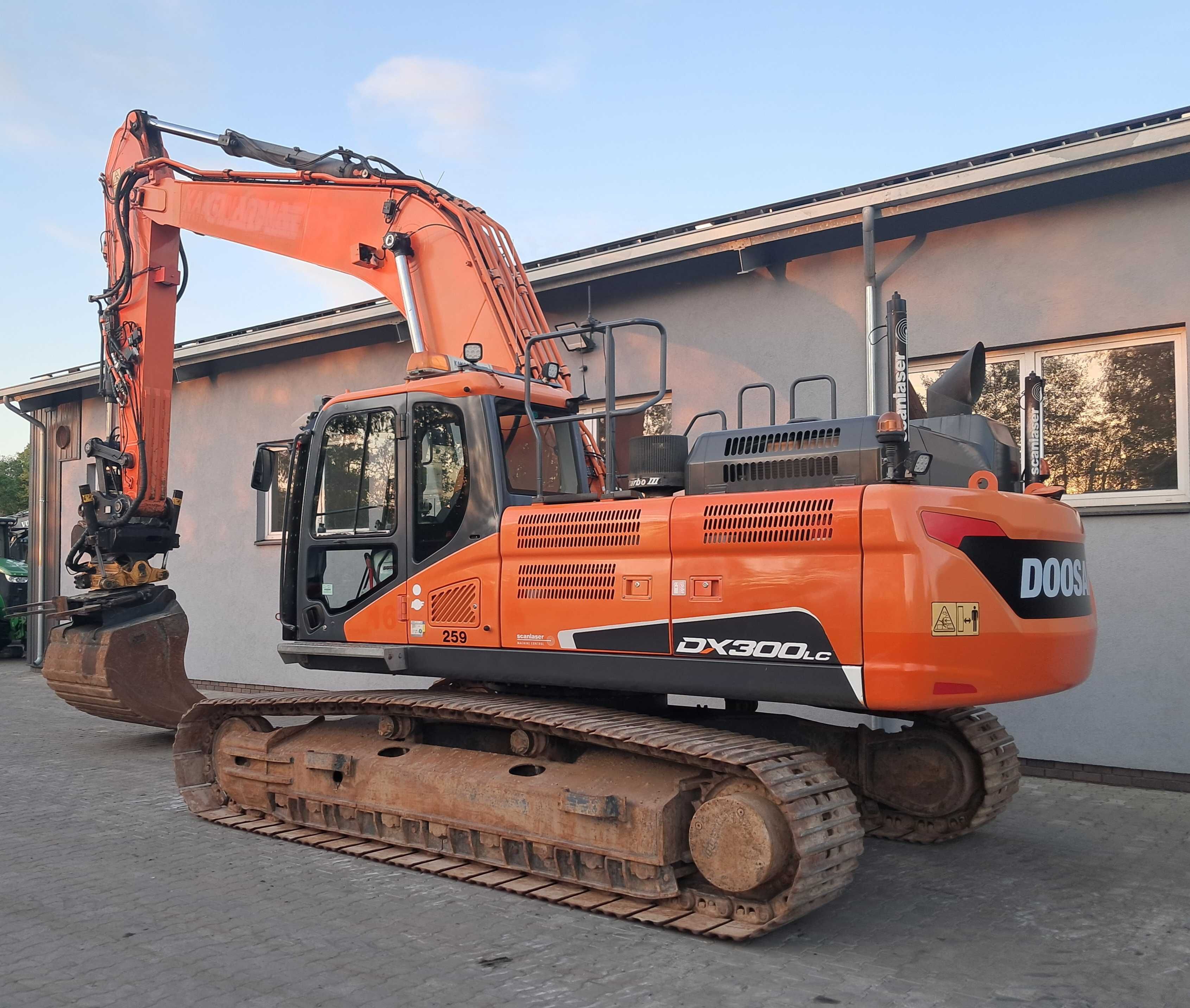 DOOSAN DX300 LC-5 2016r Oryginał Rototilt ENGCON Szczypce GPS 3D LEICA