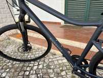 Bicicleta Trekking RIVERSIDE 500