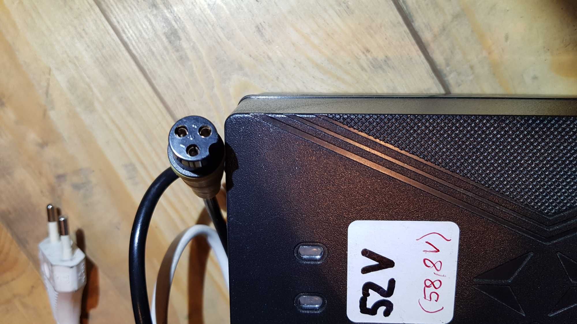 Szybka Ładowarka 58,8V 5A do Hulajnogi Techlife, Roweru wtyk GX16-3pin