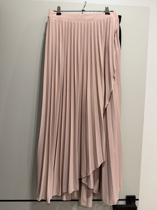 спідниця жіноча нова,