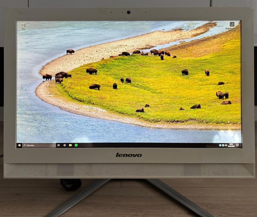 Komputer stacjonarny Lenovo F0B4