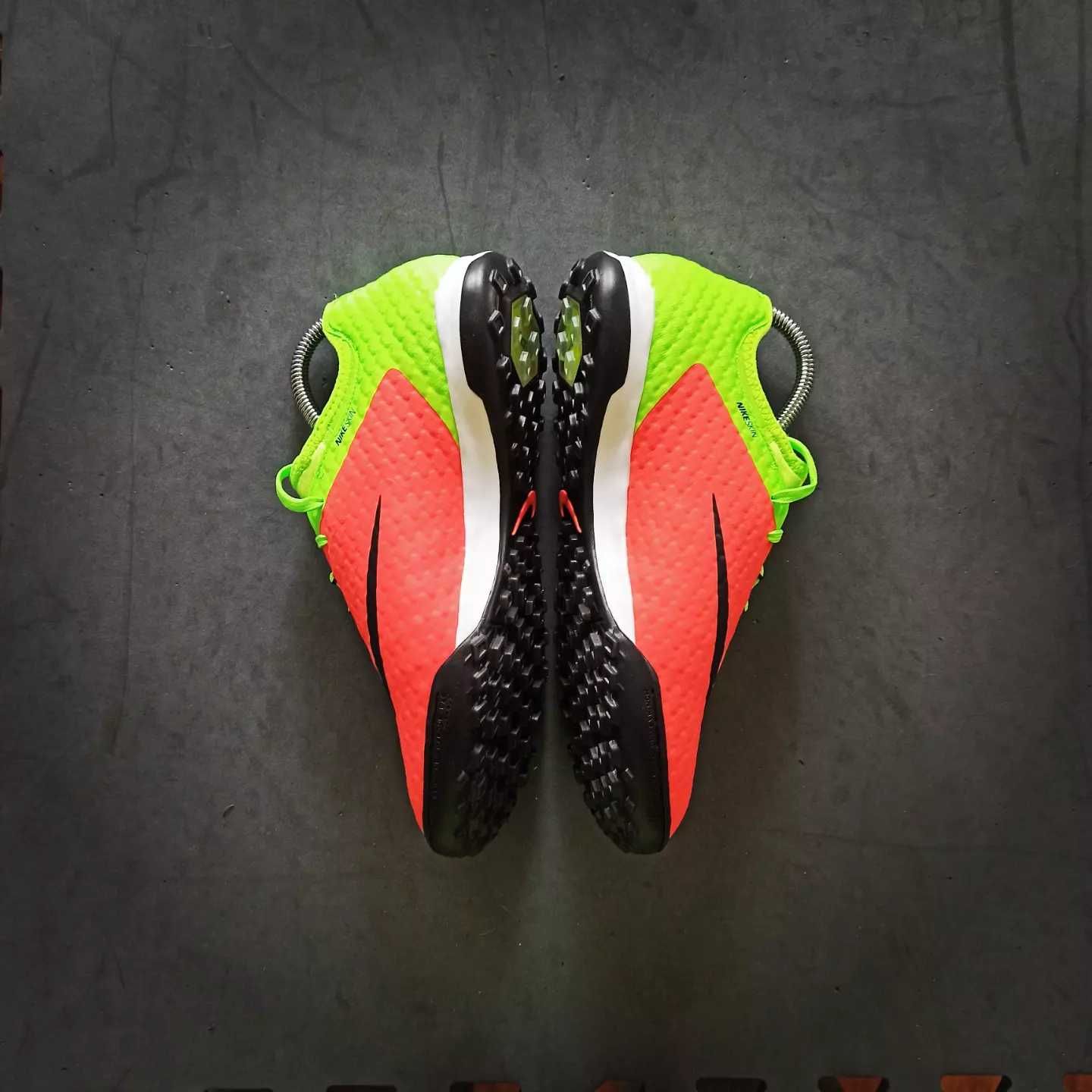 Nowe turfy Nike HypervenomX II Finale TF 42