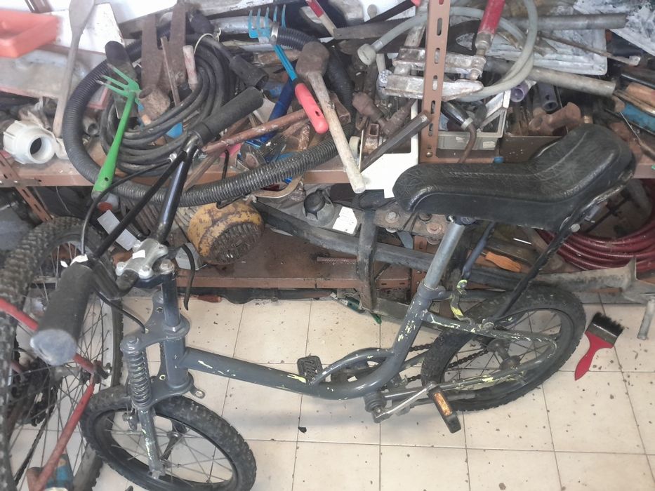 Bicicleta cinzenta 40€