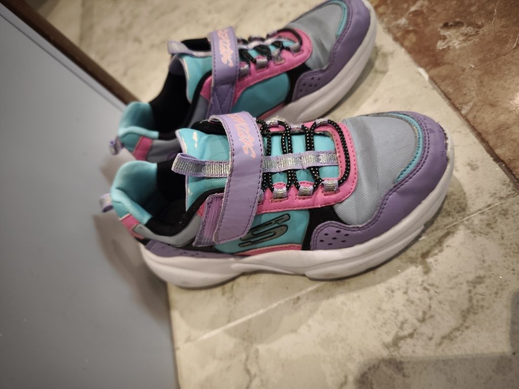 Tênis Sketchers menina 33