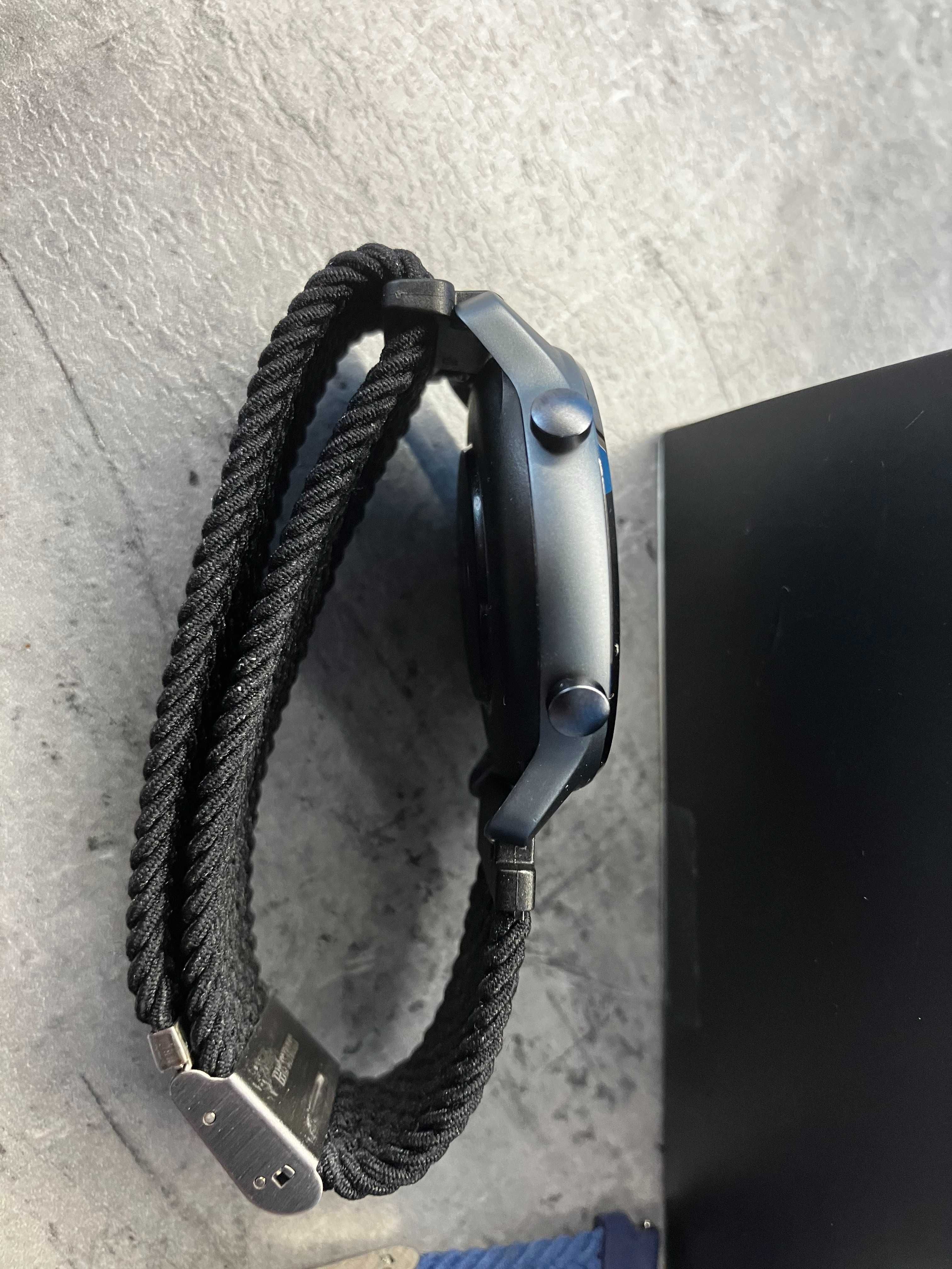 Smartwatch Amazfit GTR 42mm Starry Black Dwa Nowe Paski Komplet