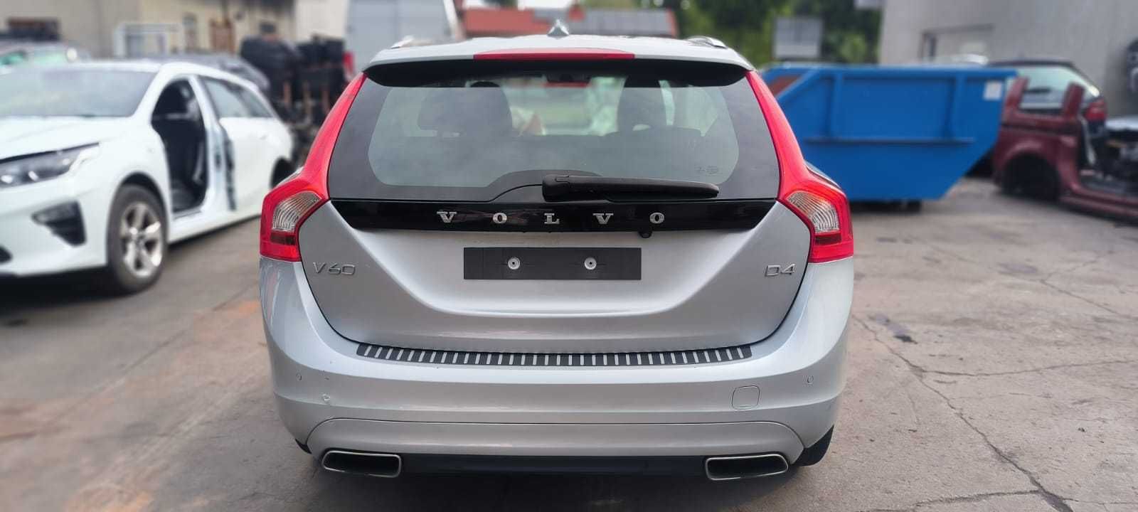 VOLVO V60 II cały na części klapa zderzak drzwi błotnik lampa silnik