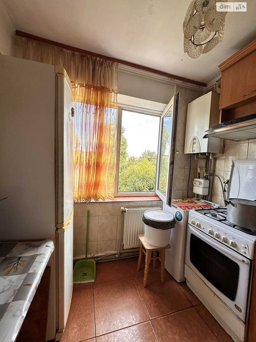 Продаж 3 кімнатної з ао, мікрорайон Сонячний