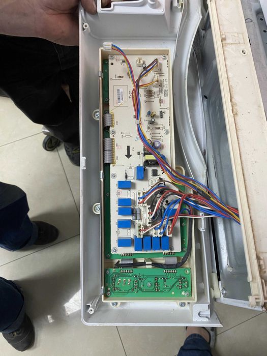 Розборка Професійна пральна машина AWG 1112 S/PRO Whirlpool