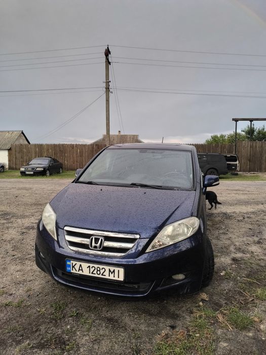 Продам Honda FR-V