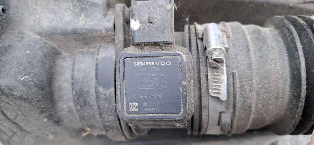 Корпус воздушного  фильтра  расходомер воздуха siemens vdo 5wk9 7001 2