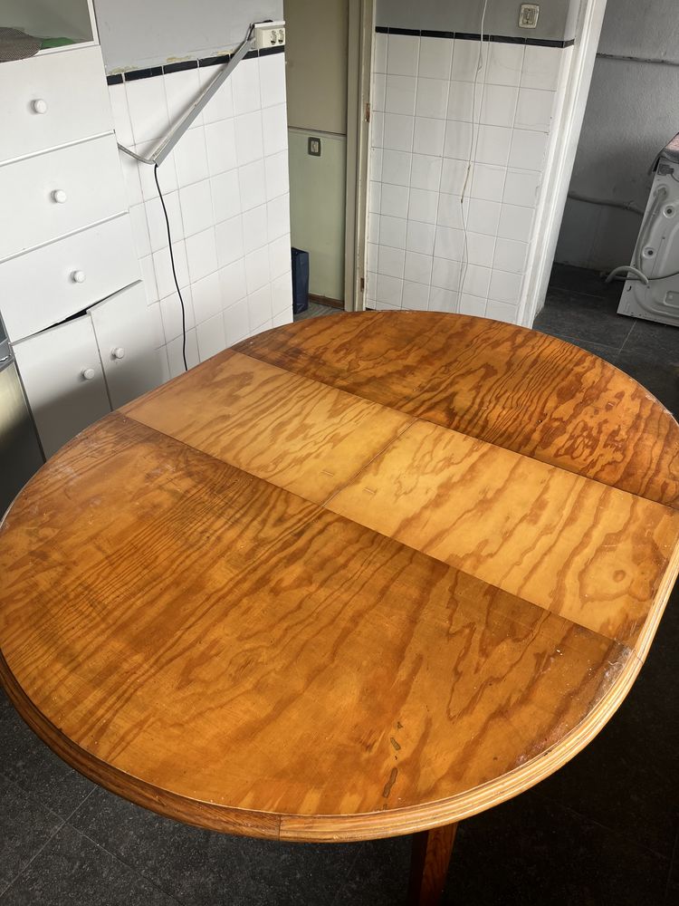 Mesa de madeira com extensao