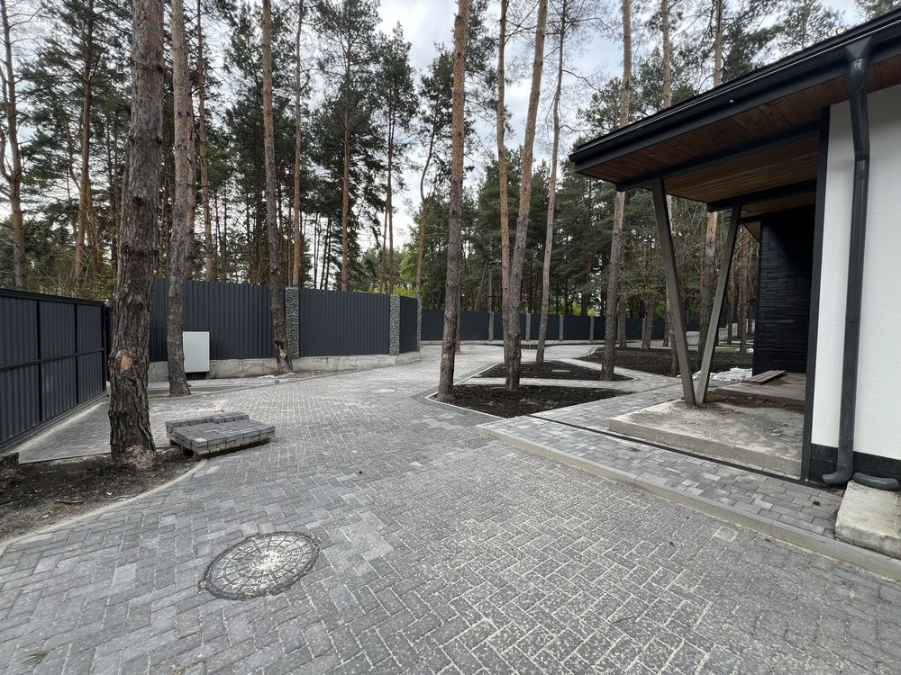 Унікальний будинок у лісі біля ЖК Desna Residence