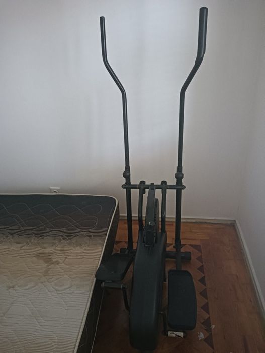 Elíptica em bom estado