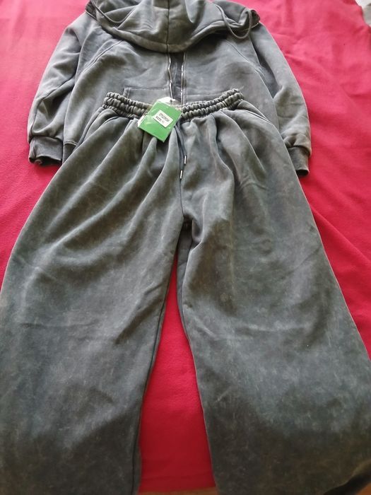 Новый тёплый костюм на велюре