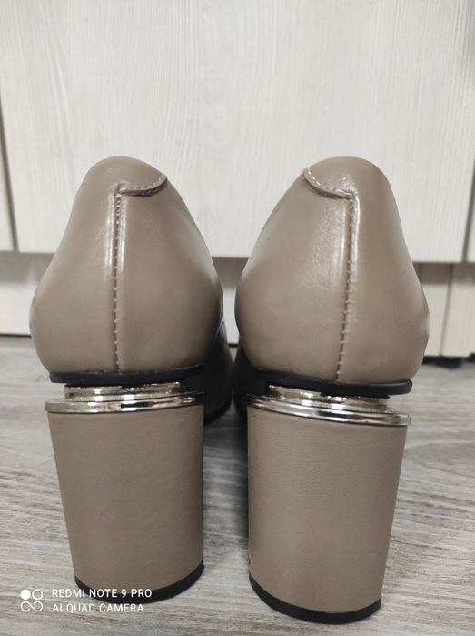 Шкіряні туфлі Estro 36р