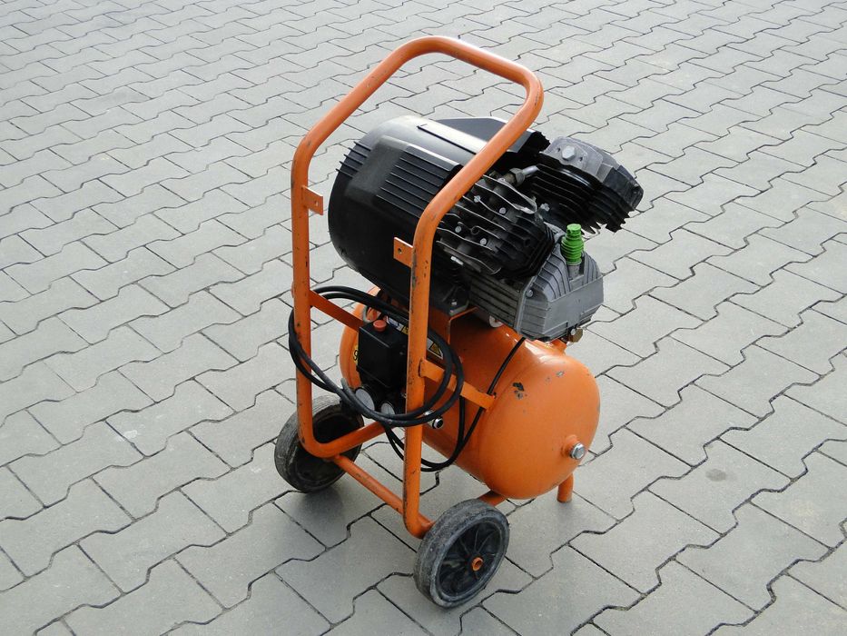 Kompresor olejowy Sprężarka FIAC PROFESJONALNY 2 TŁOKI V mocny Germany