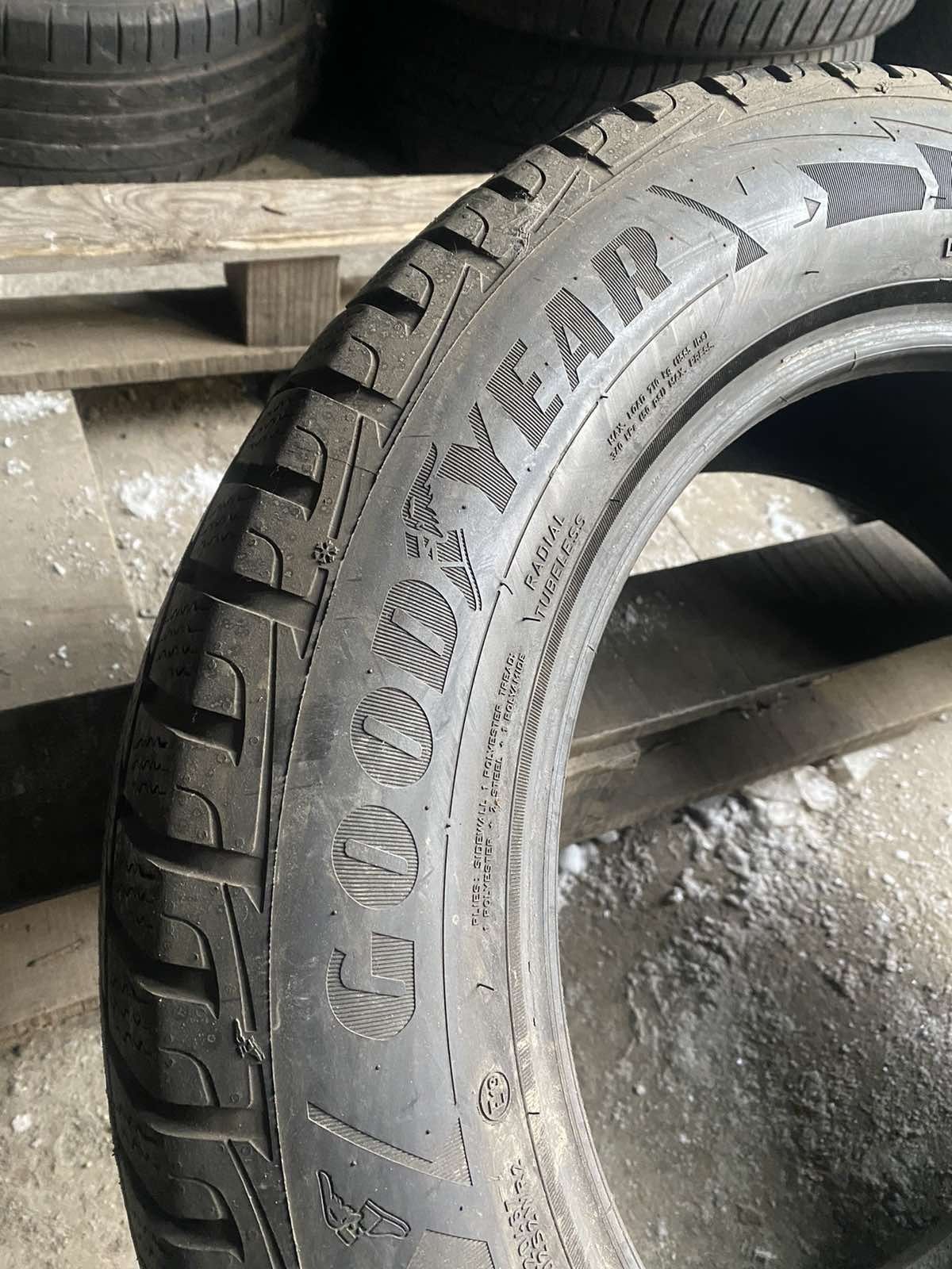 205.60.16 GoodYear 2шт зима БУ склад шины резина из Европы 60 R16 RFT