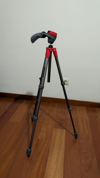 Tripé Manfrotto e bolsa