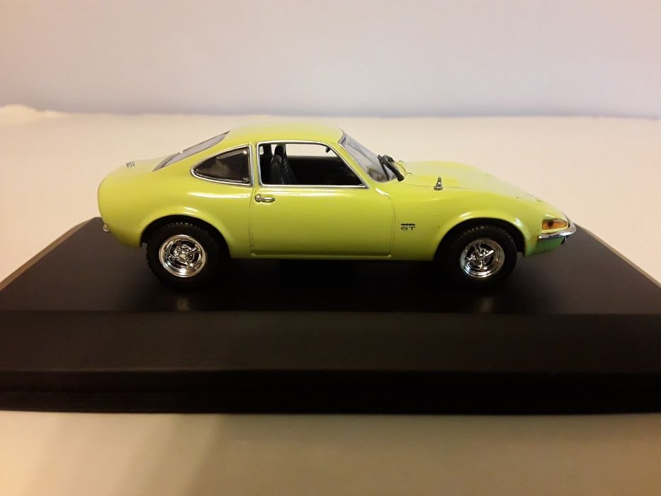 Модель автомобиля Opel GT 1969 1:43 (Atlas)