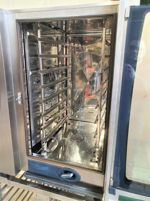 Piec konwekcyjno parowy RAtional SCC101 E