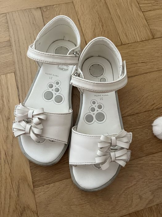 Chicco святкові босоніжки шкільні босонвдки на 1 вересня