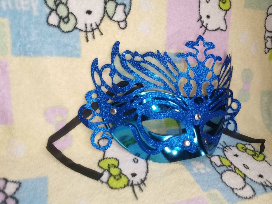 Карнавальная Венецианская маска карнавал праздник фотосессия синяя