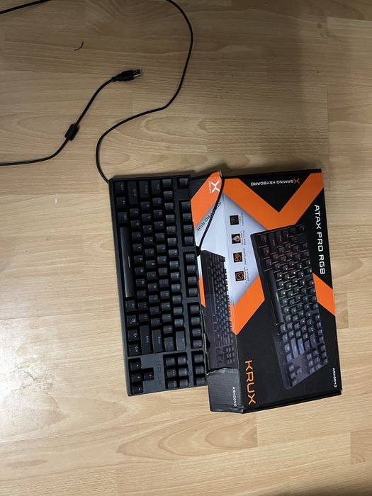 Zalana klawiatura Krux Atax Pro RGB
