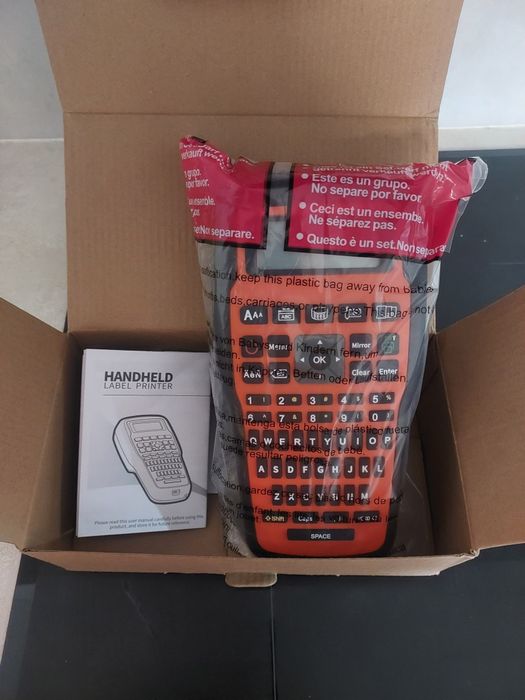 Принтер етикеток E1000 Pro