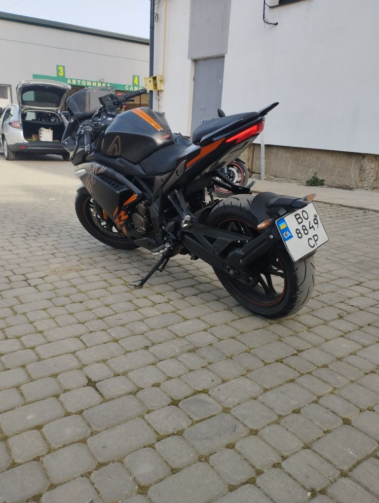 Продам мотоцикл Voge 300rr інжекторний+абс