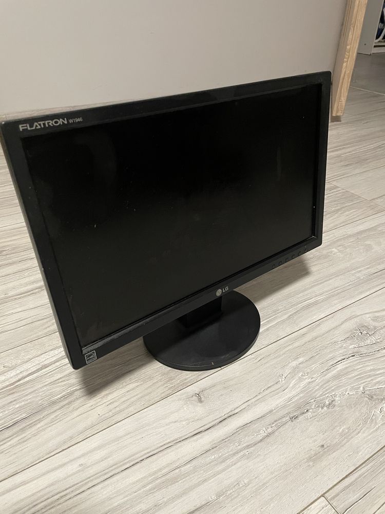 Komputer + monitor