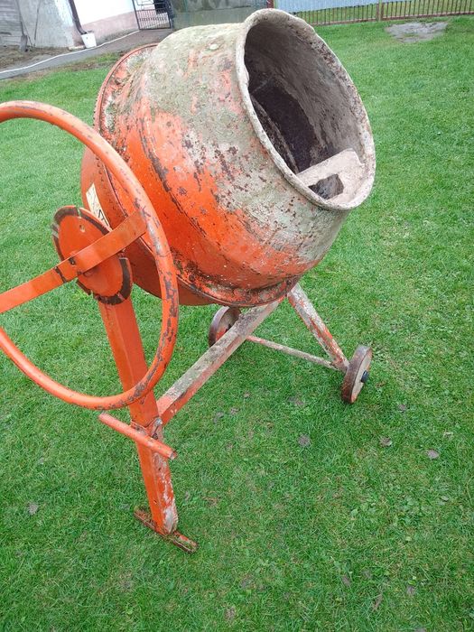 Betoniarka 125L 230v