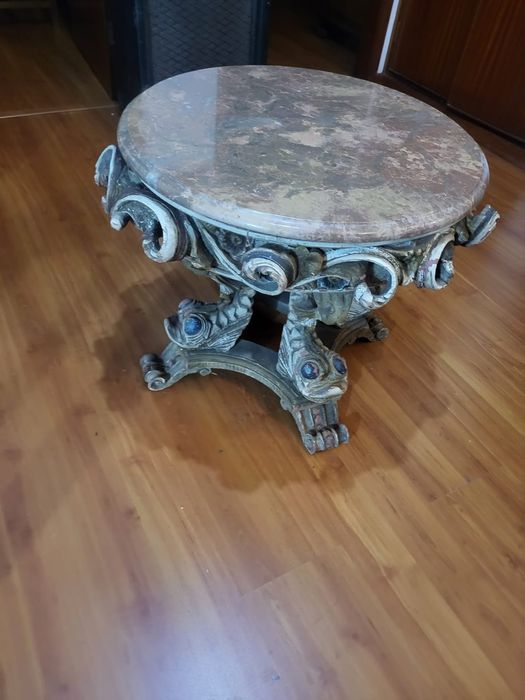 Mesa de centro com pedra marmore