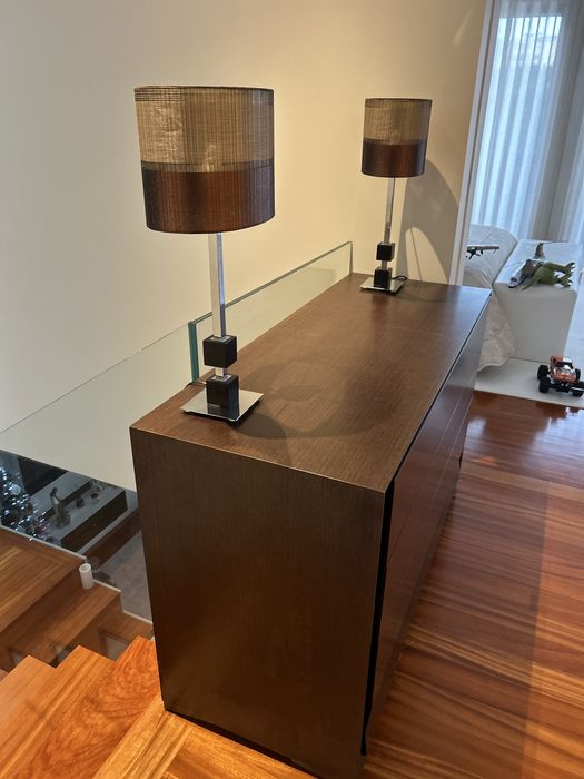 Comoda com 4 gavetas