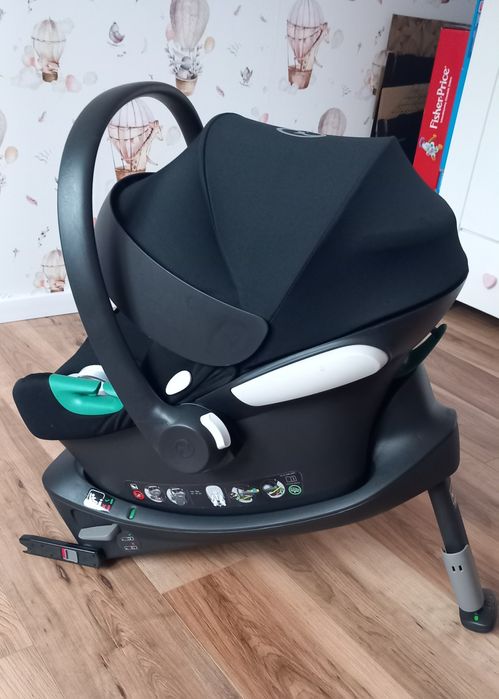 Fotelik Cybex z bazą