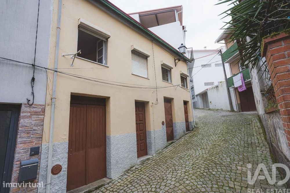 Casa / Villa T4 em Arganil de 250,00 m2