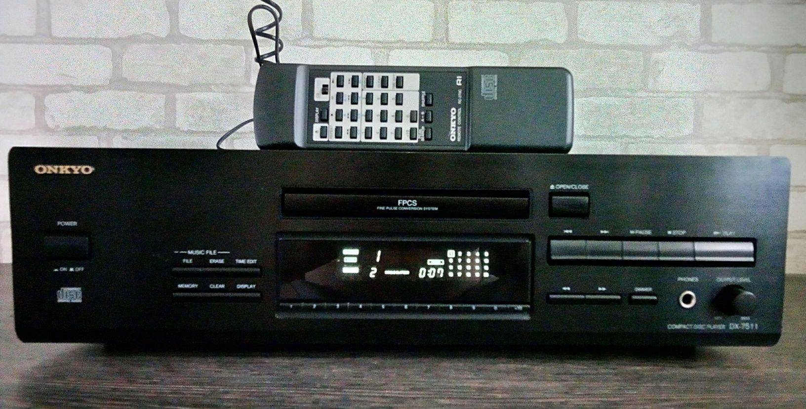 Onkyo DX-7511 compact disc player 1997