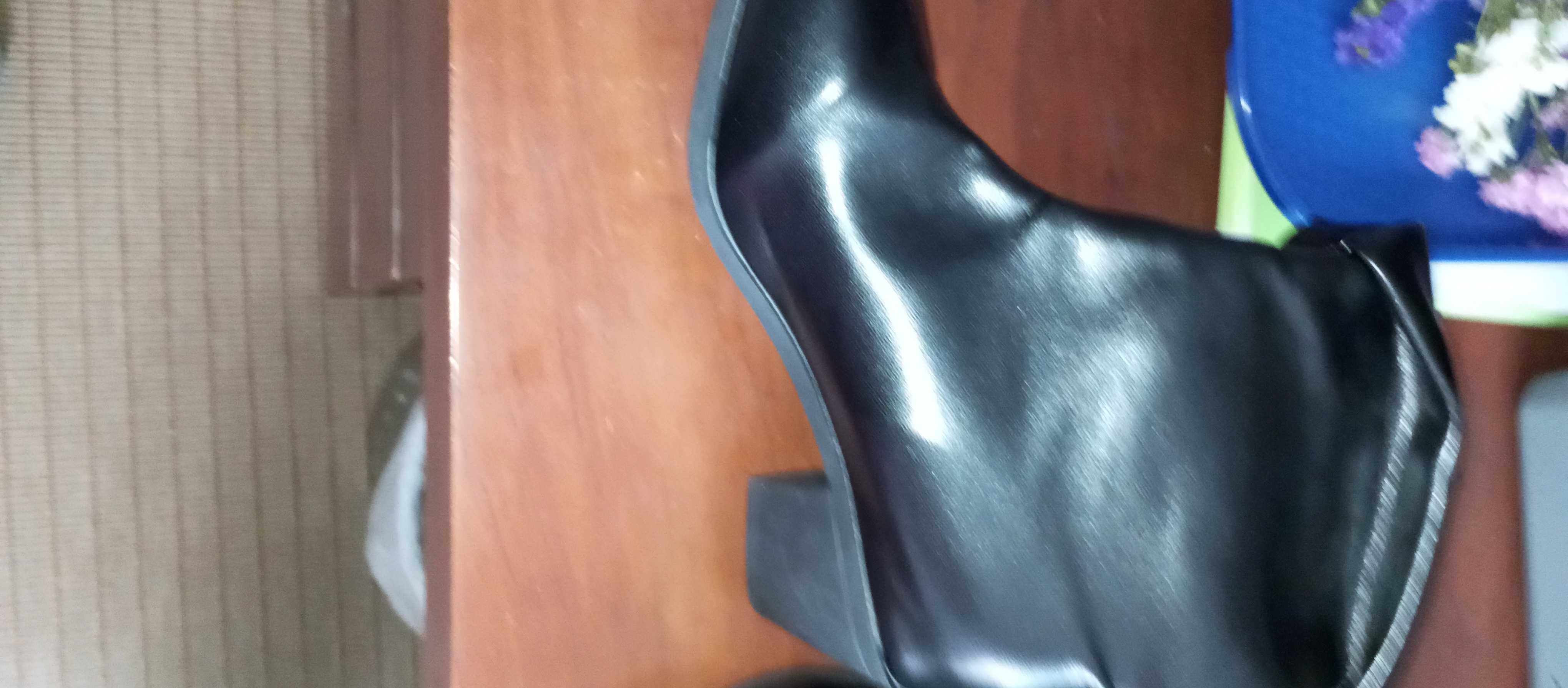 Botas pretas senhora