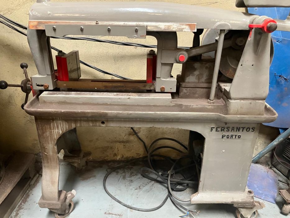 Serra eléctrica de corte de ferro