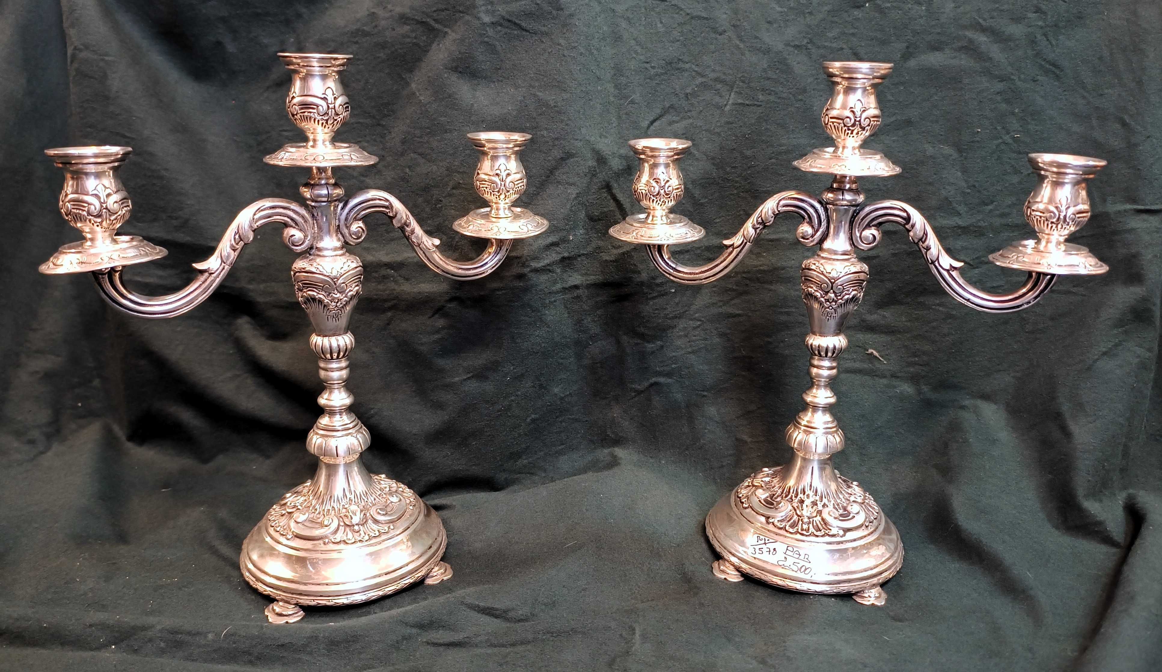 Pares Candelabros Prata