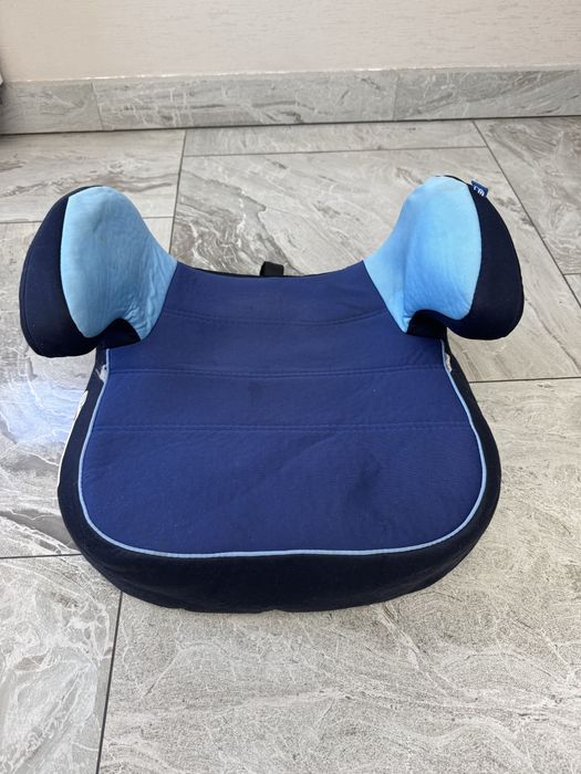 Продам детский бустер-автокресло Mothercare б/у