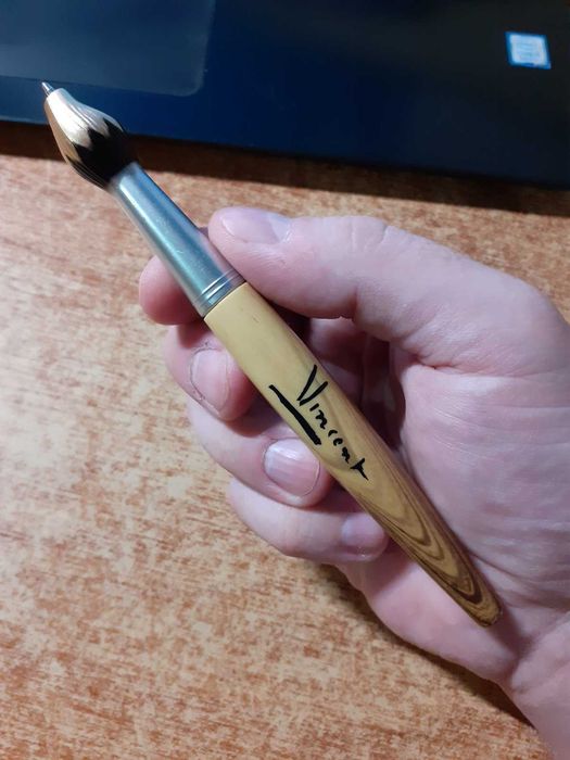 Ручка "Пензель" подарункова Vincent з музею Ван Гога, Амстердам.