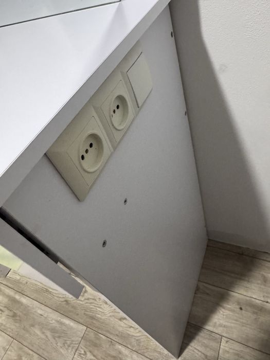 Макіяжний стіл | Гримерний стіл з підсвіткою