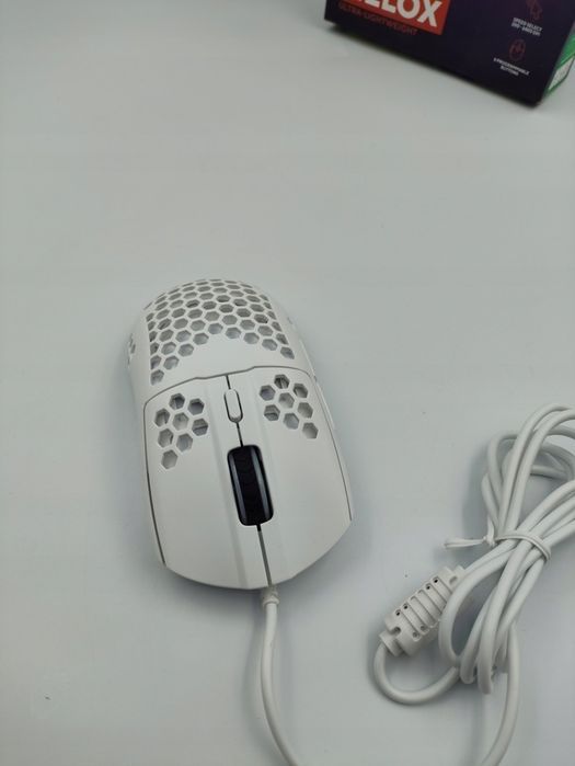 myszka gamingowa przewodowa ultra lekka 65g dla graczy led