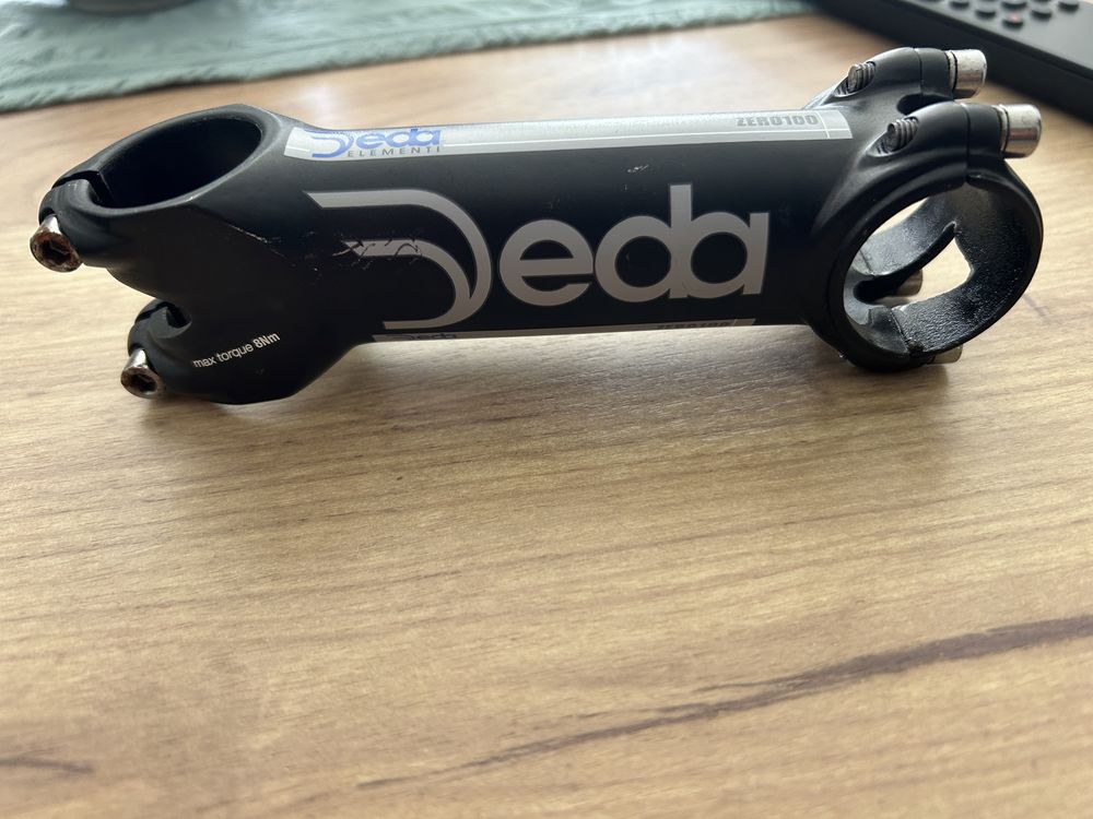 Mostek deda zero 100. 120mm 31,8 mm, 133 gram, 8 stopni