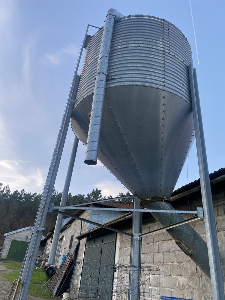 Silo de rações e cereais