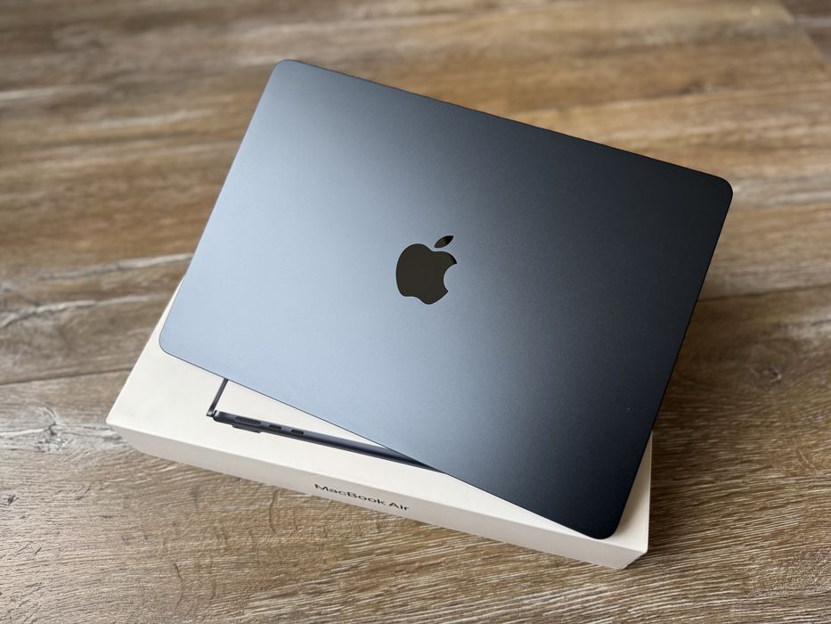 MacBook Air M2 2022 рік 8Gb SSD250